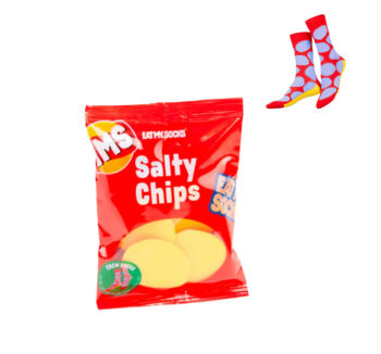 Calcetines Bolsa de Patatas Fritas en su empaque, diseñado para parecer una bolsa de snacks crujientes, colorido y original.