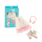 Conjunto de ropa de Peluche Pink Dream sobre fondo blanco.