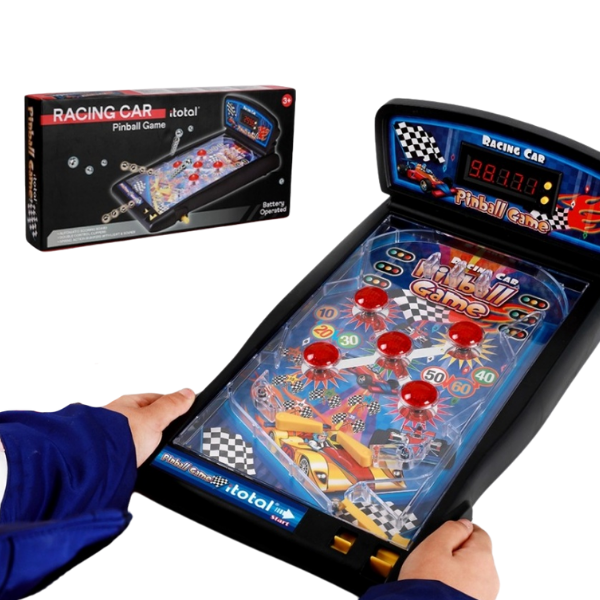 PinBall Racing Car de iTotal PinBall Racing Car de iTotal con luces encendidas y marcador digital.