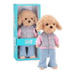 Peluche Lucky Fendi Urban Chic 37cm de perfil con ropa moderna