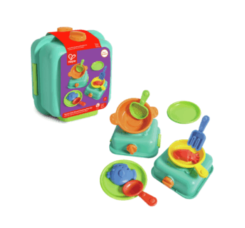 Sandy Chef Set de cocina para la playa de Hape con utensilios de juego.