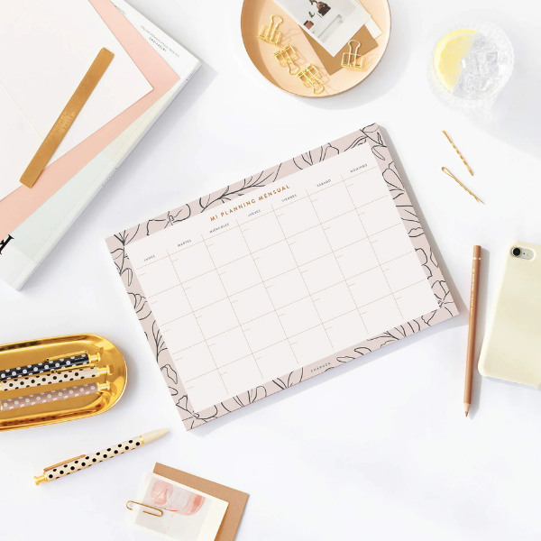 Planificador Mensual Flor Minimal A4 de Charuca Vista del planificador semanal de Charuca con diseño floral minimalista.