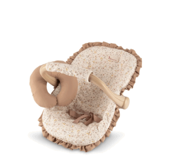 Maxi Cosi con Cojín Cuello Colección Teresa en color beige para muñecas