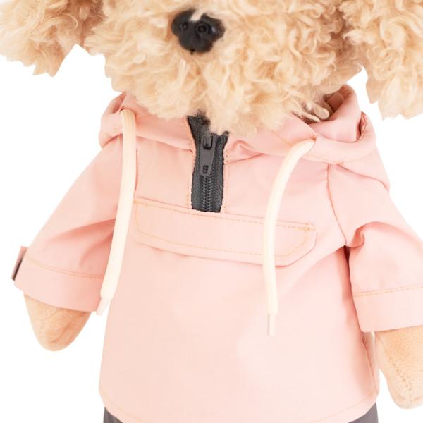 Peluche Lucky Fendy La Temporada Alpina 38cm Detalle del rostro y ropa del Peluche Lucky Fendy La Temporada Alpina.